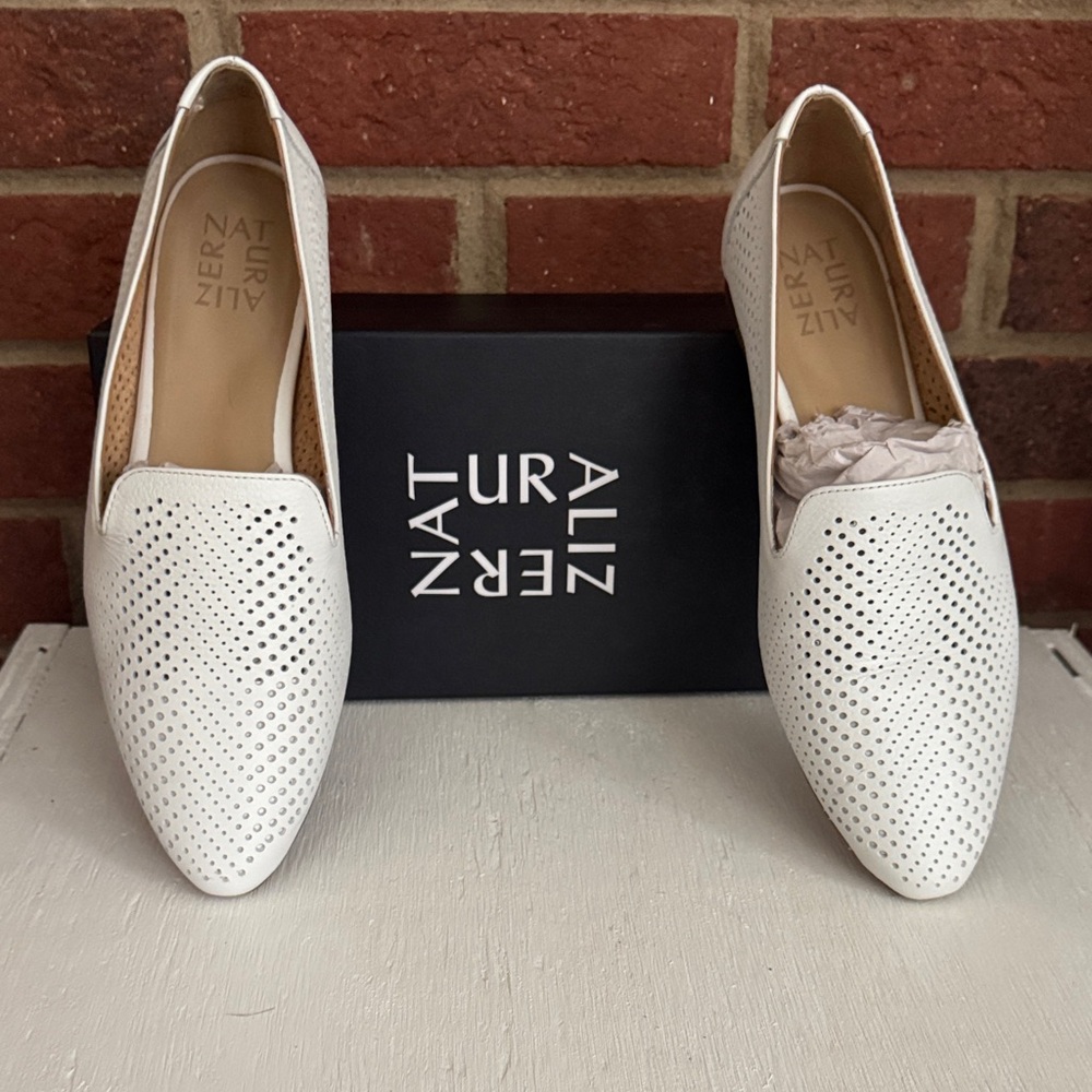 Naturalizer Lorna 2 White Perforated Leather Loafer 8M - Picture 3 of 8